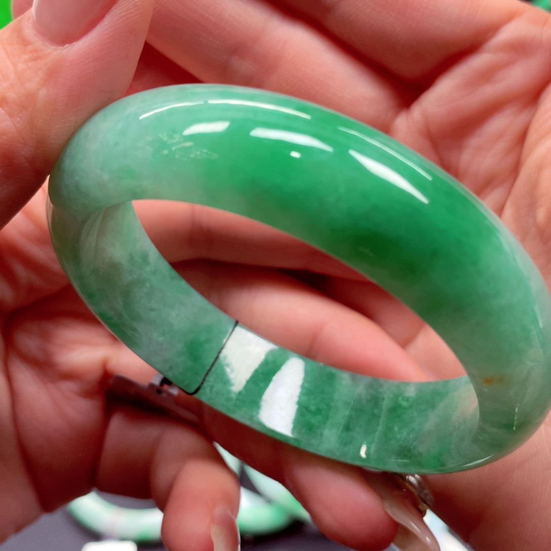 未镶嵌手镯翡翠翡翠