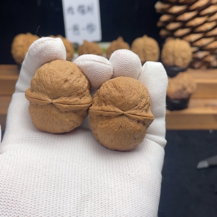 文玩核桃把件云南铁42