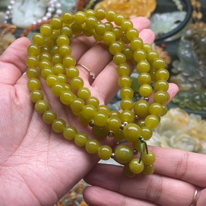 蛇纹石玉吊坠合金