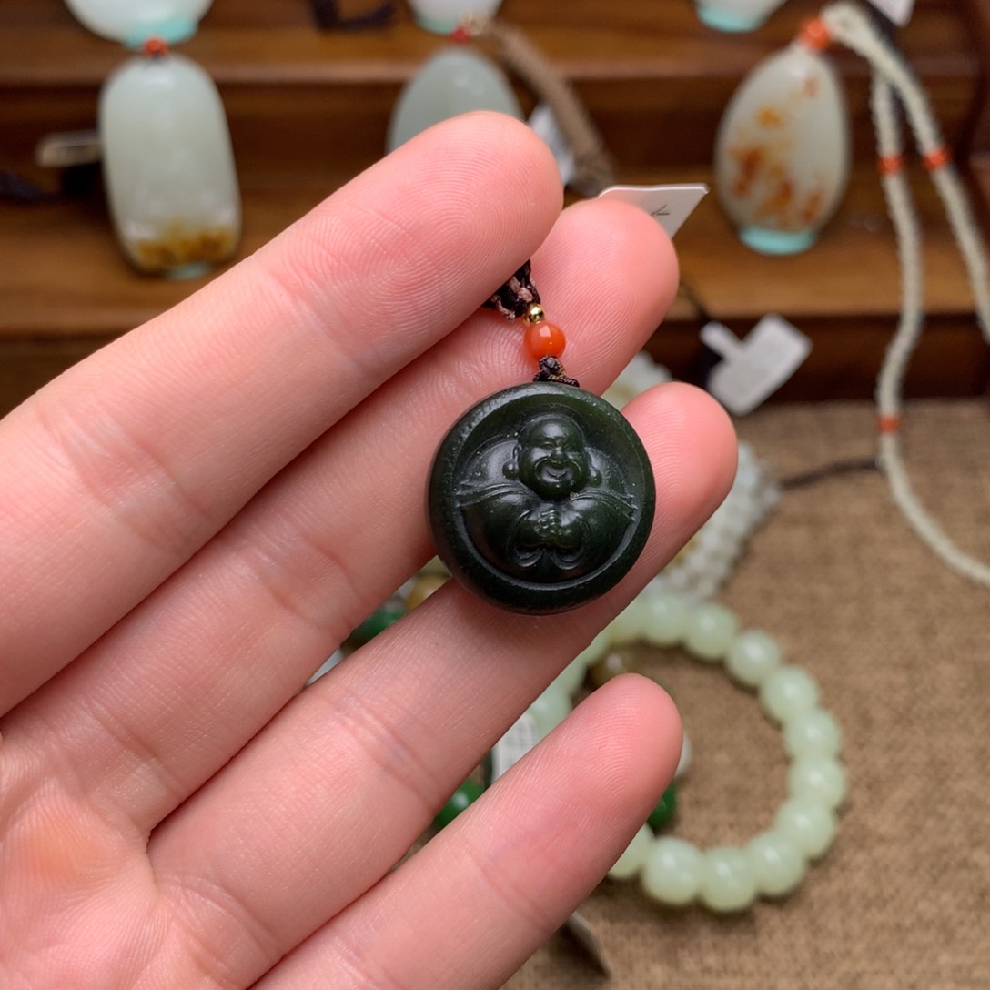 和田玉颈饰未镶嵌