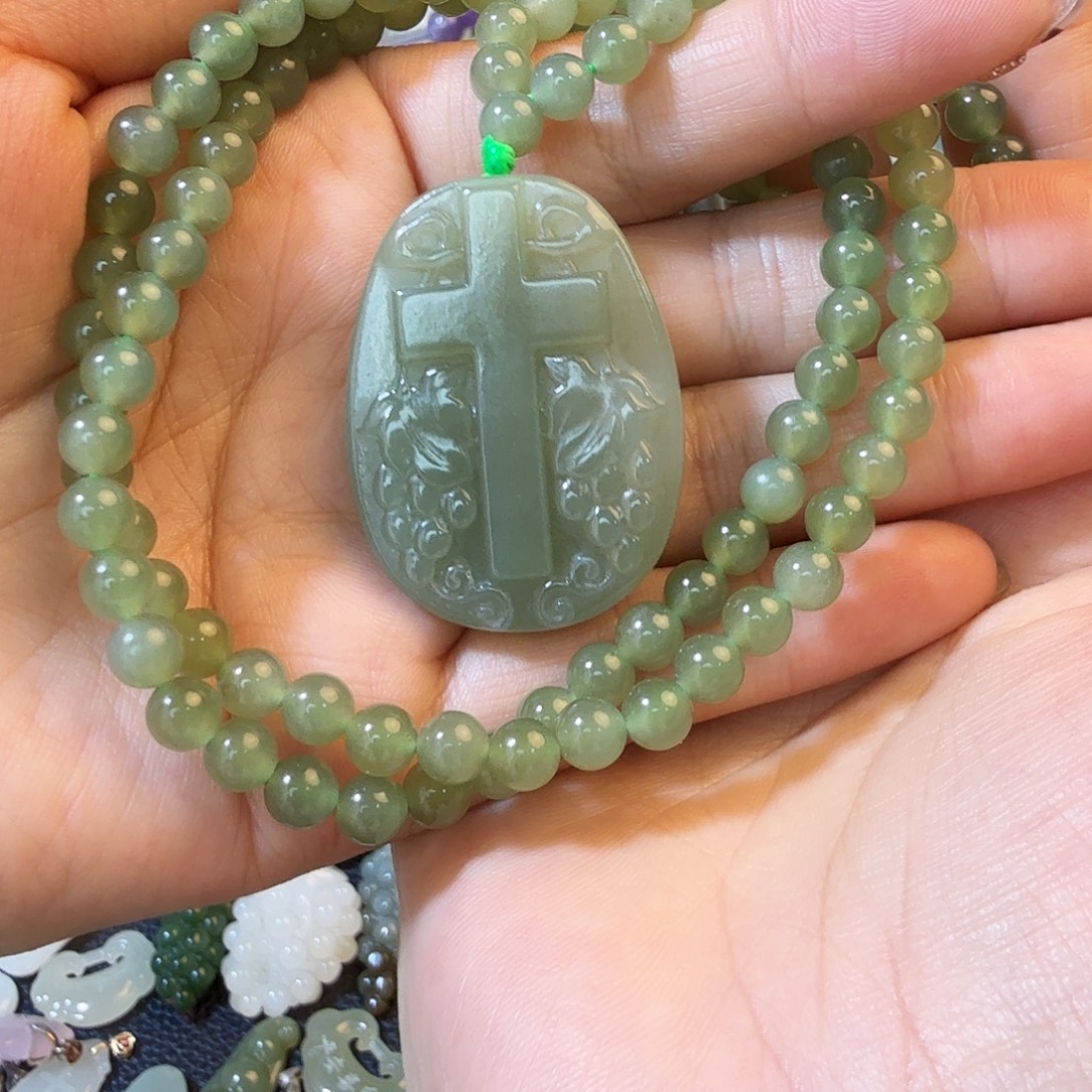 和田玉未镶嵌颈饰