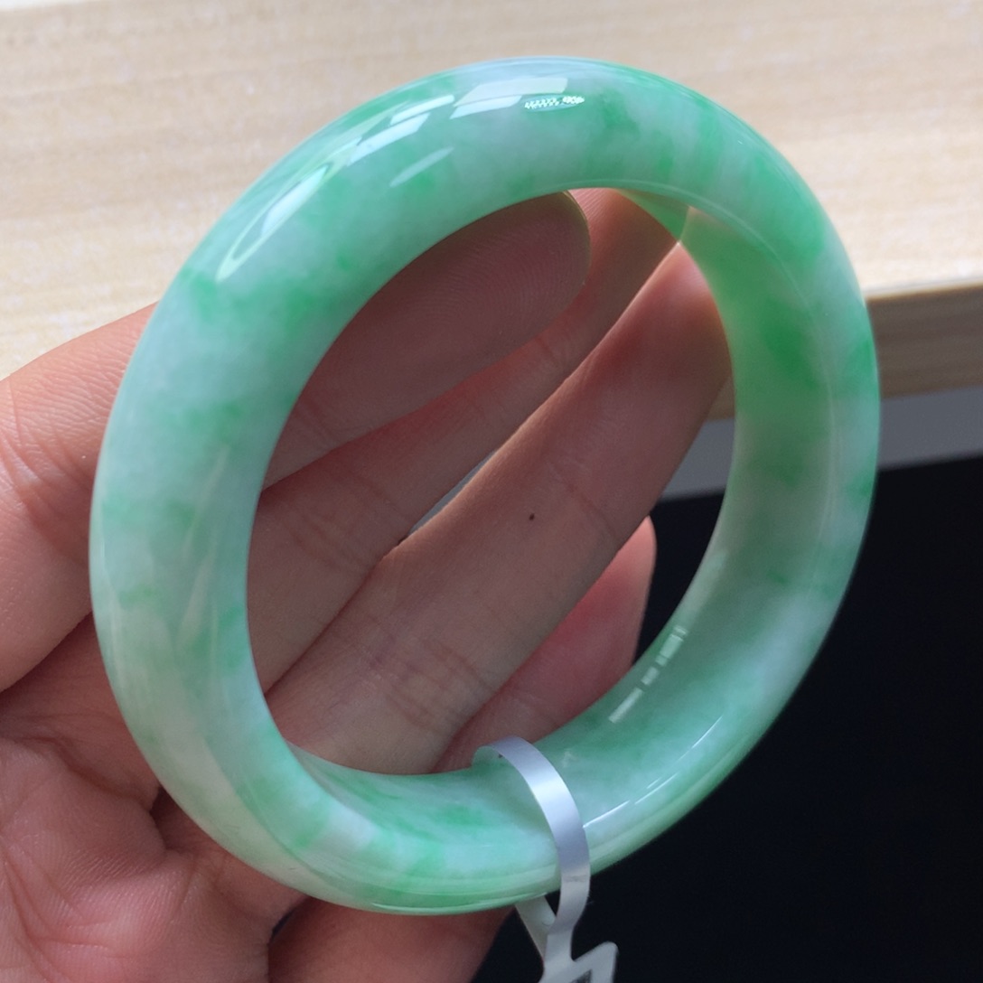 未镶嵌手镯翡翠手镯