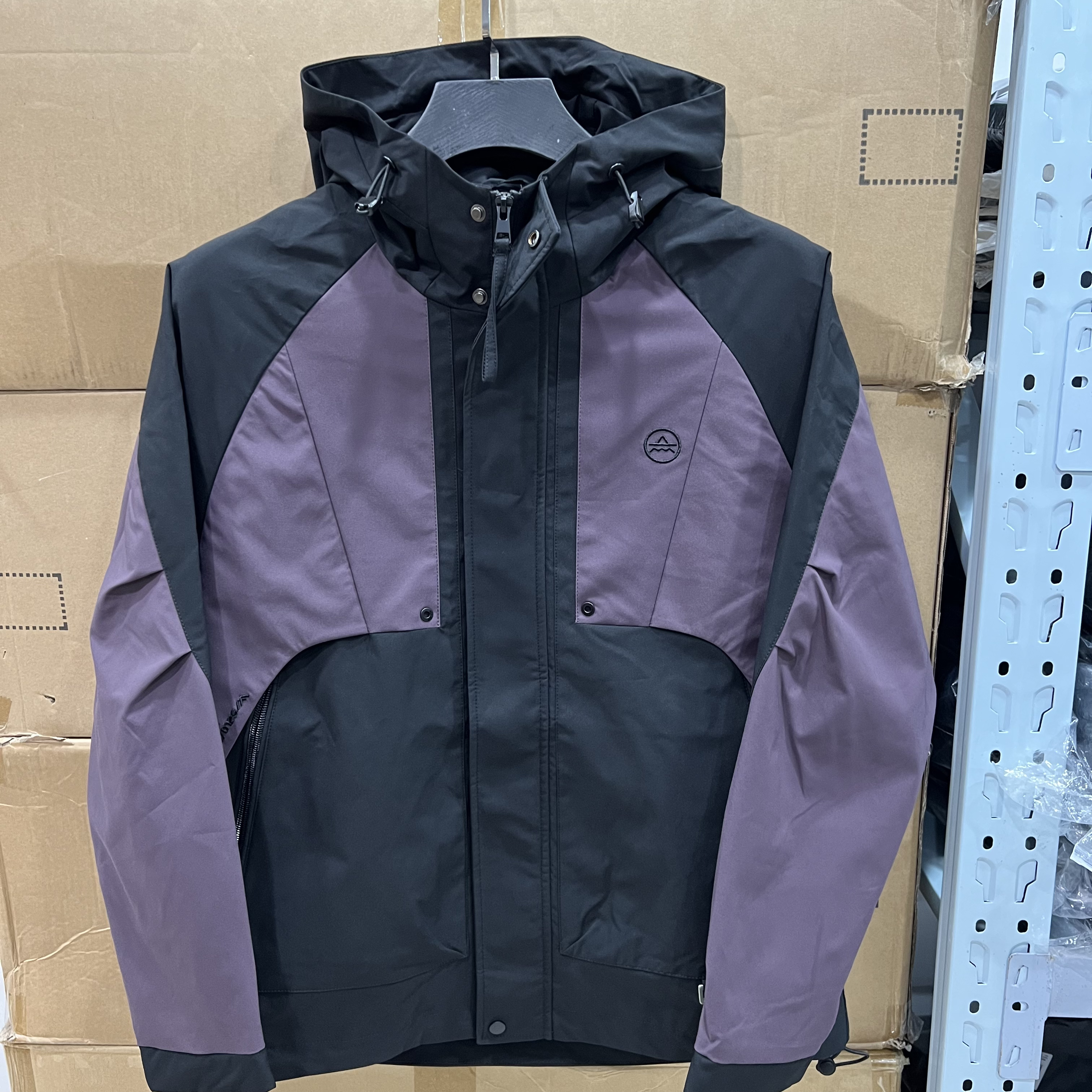 8596撤柜H剪标春秋休闲男士上衣外套连帽风衣款外套黑紫拼接