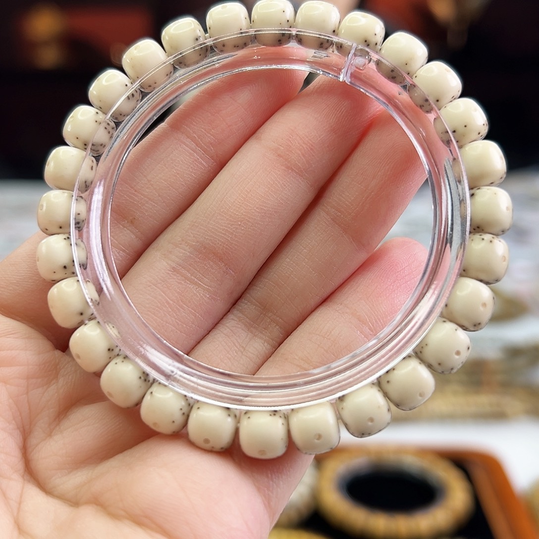 星月菩提手串Fqh8*7全玉化骨瓷白 半壁贯穿通体 颗粒星
