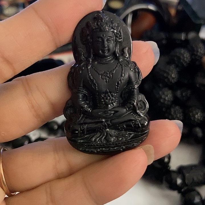 翡翠未镶嵌颈饰度母