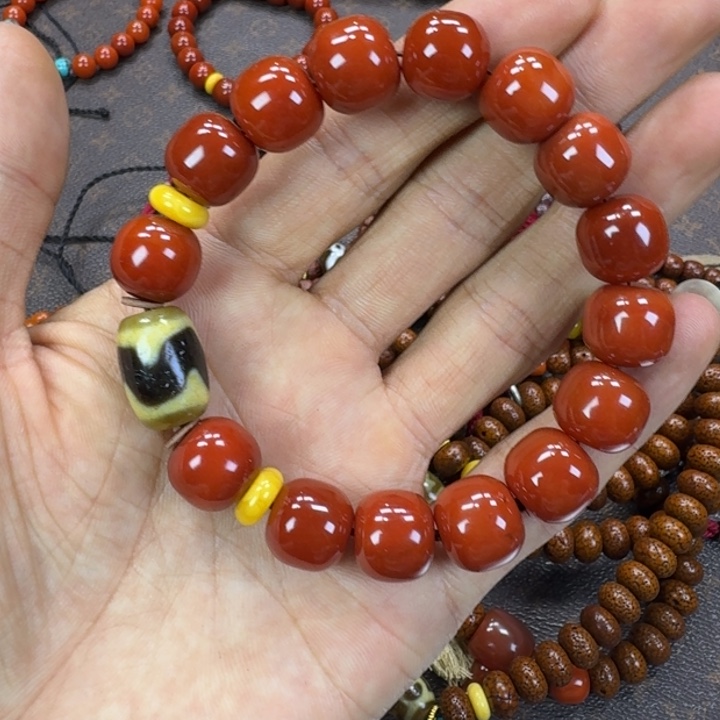 L***u玛瑙/玉髓未镶嵌手链