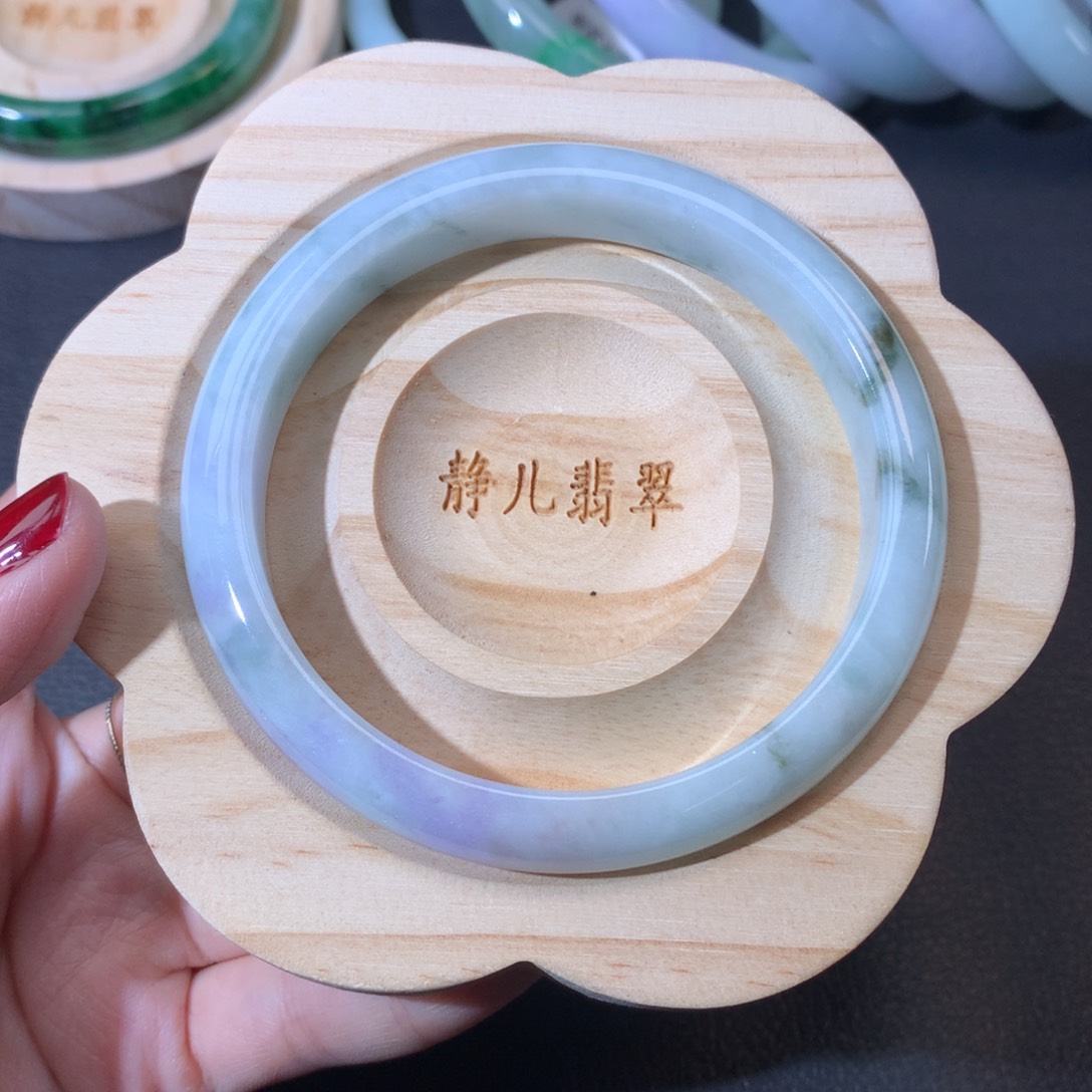 翡翠手镯未镶嵌62圈口