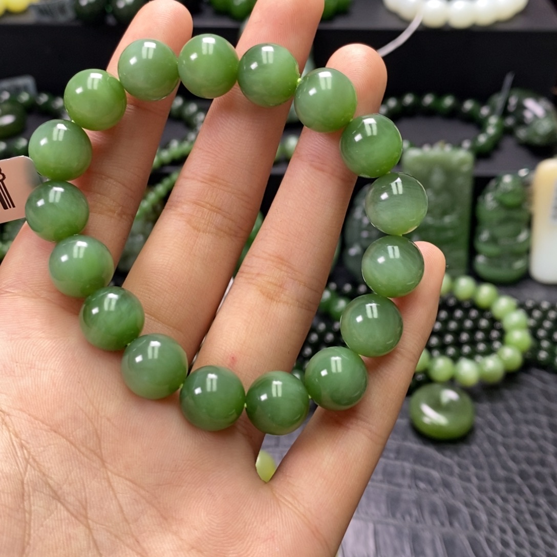 和田玉未镶嵌珠宝奇石