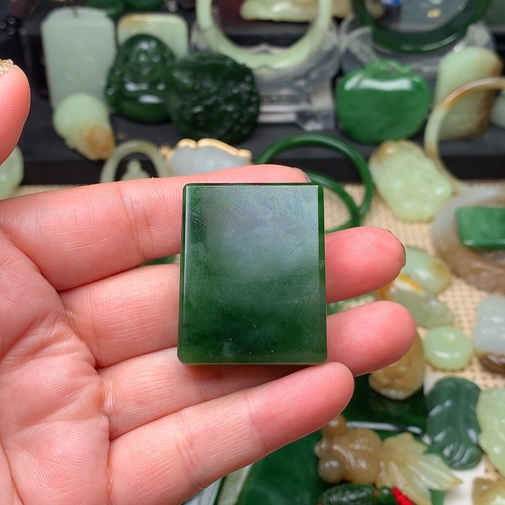 和田玉颈饰未镶嵌转**路