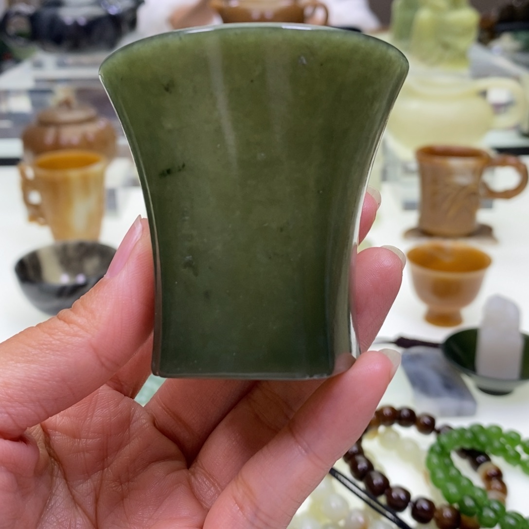 和田玉杯子未镶嵌