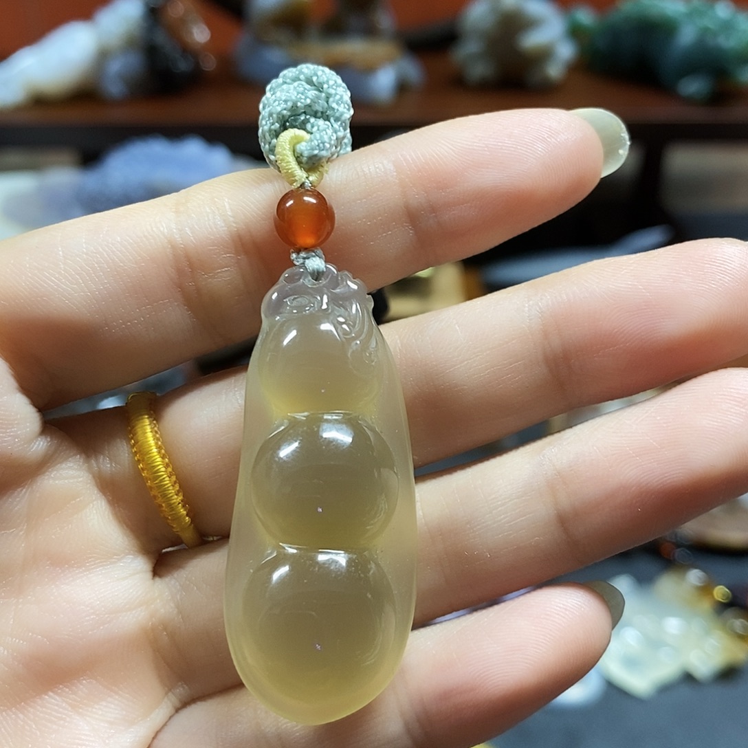 红***客玛瑙/玉髓未镶嵌颈饰