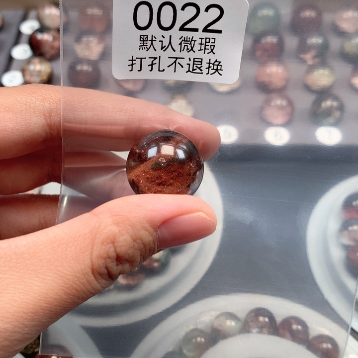 颈饰未镶嵌水晶赖*?