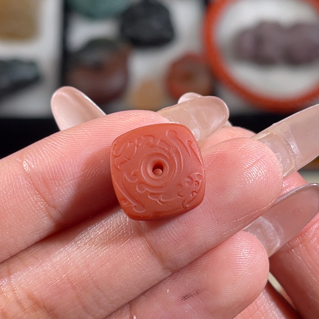 南红玛瑙未镶嵌玉璧13.4x5.6mm