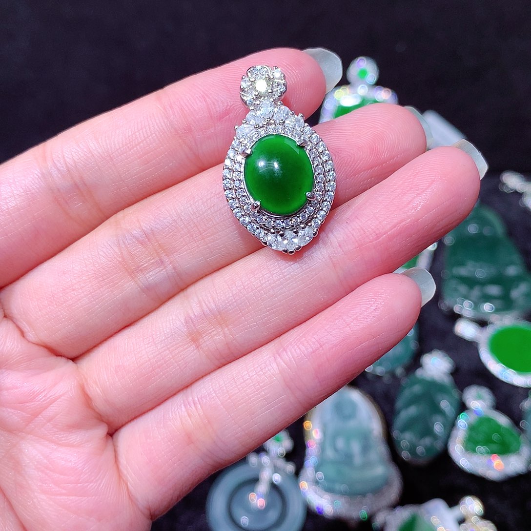 【闪购商品】翡翠吊坠(不含链)未镶嵌