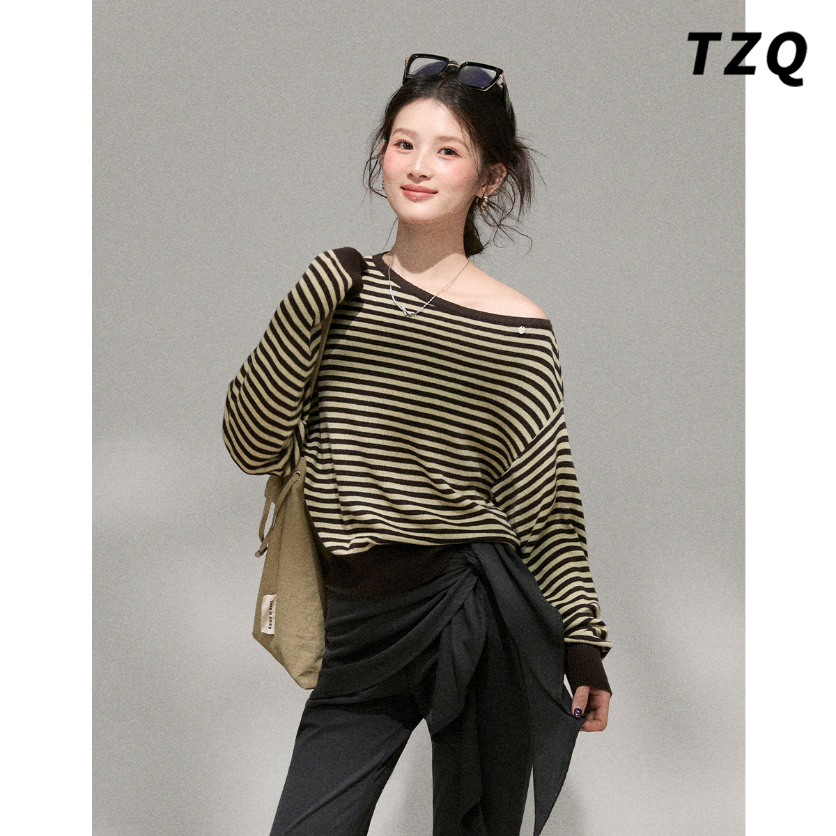 韩系宽松条纹T恤女2025秋季一字领中长款内搭长袖上衣TZQ25100822