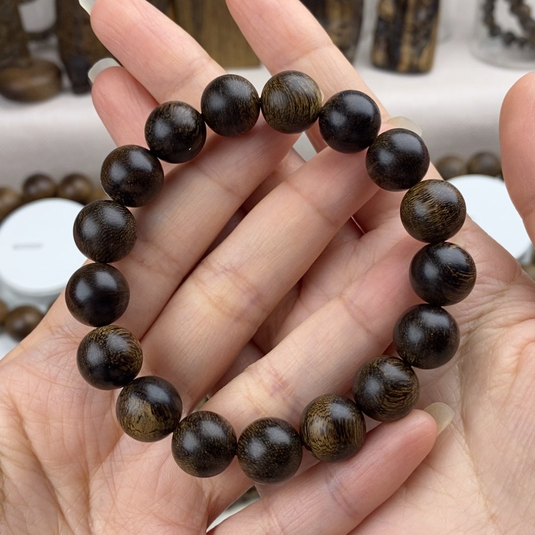 沉香手串瞄**西越南芽庄白奇楠