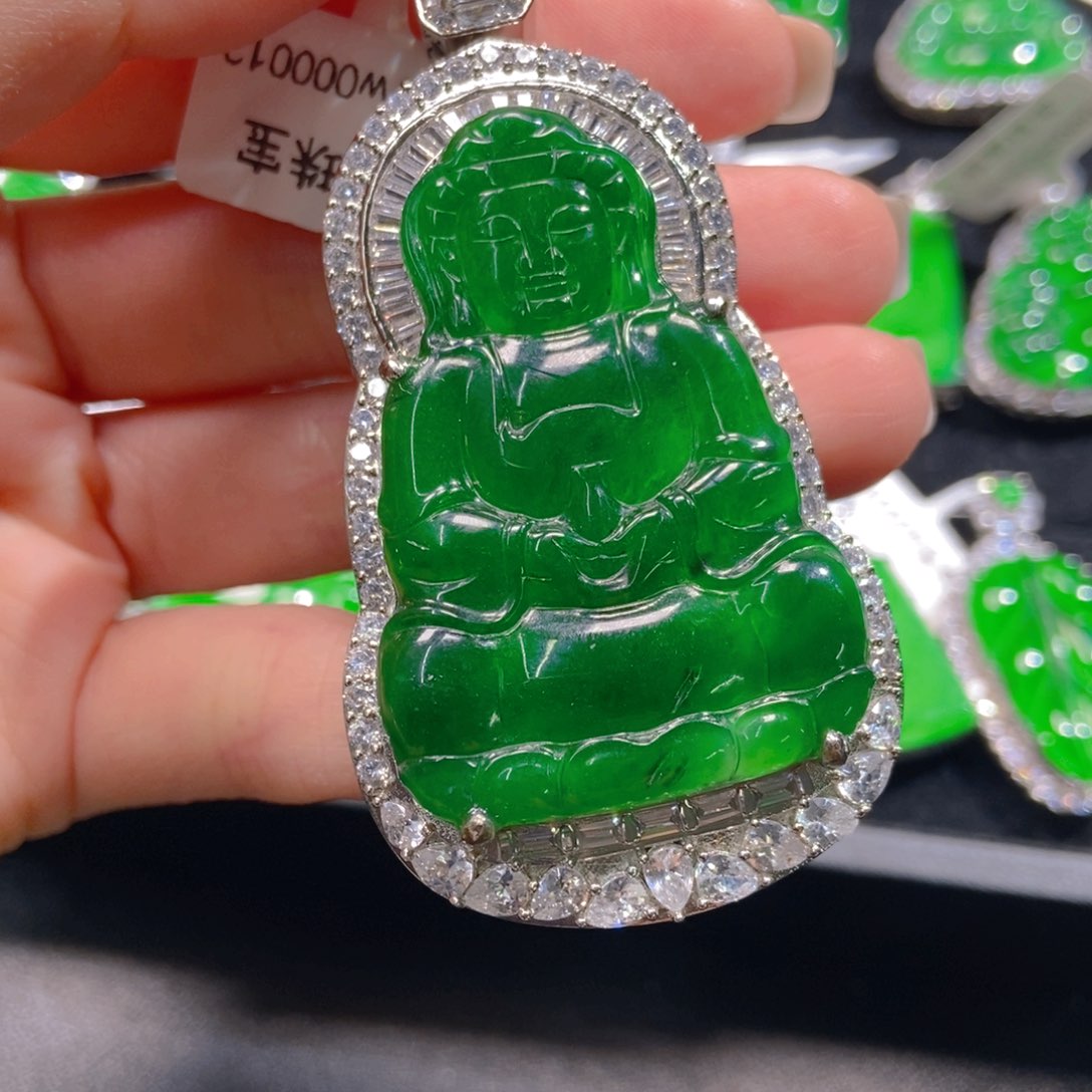 翡翠吊坠(不含链)未镶嵌小*强