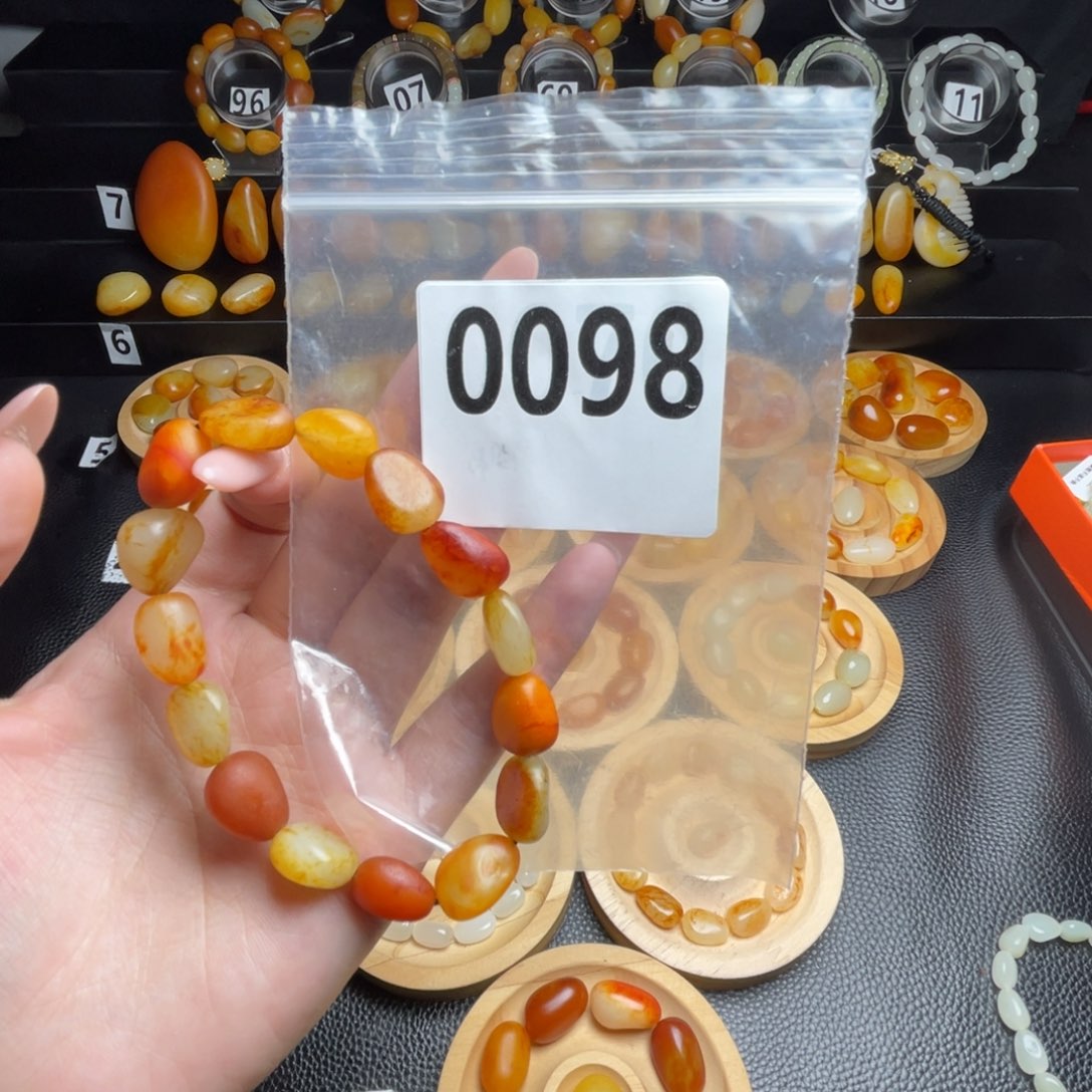 未镶嵌手串和田玉