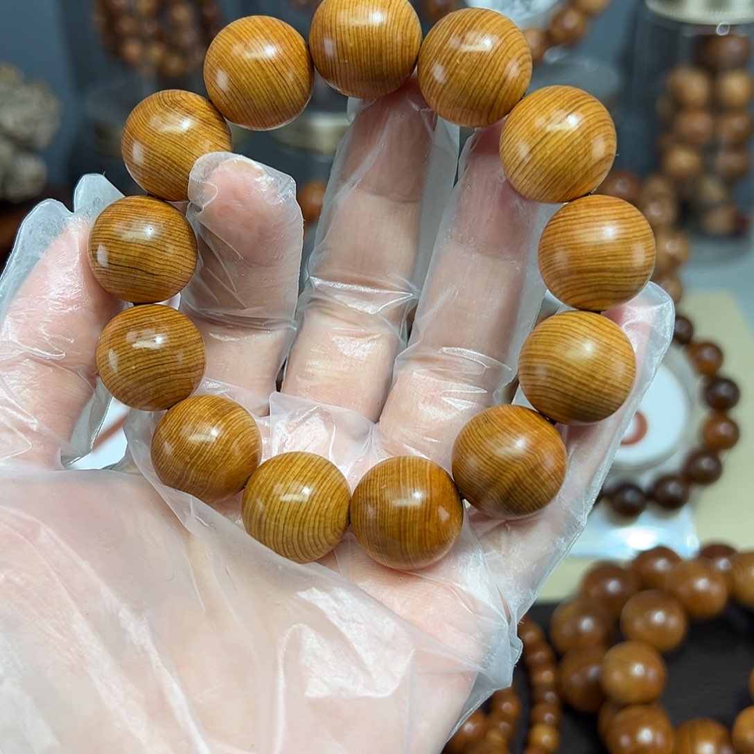 柏木（崖柏）1.8高红油果甜香