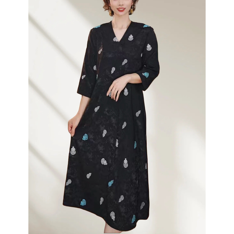 新款刺绣葫芦裙  时尚轻奢亲肤透气中长款连衣裙