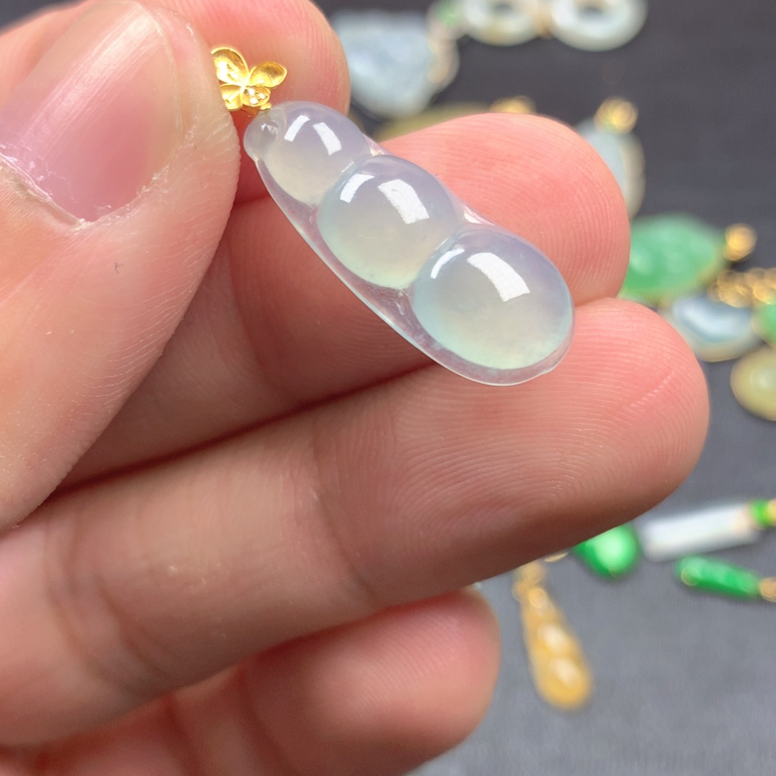 【闪购商品】颈饰18K金镶嵌翡翠翡翠