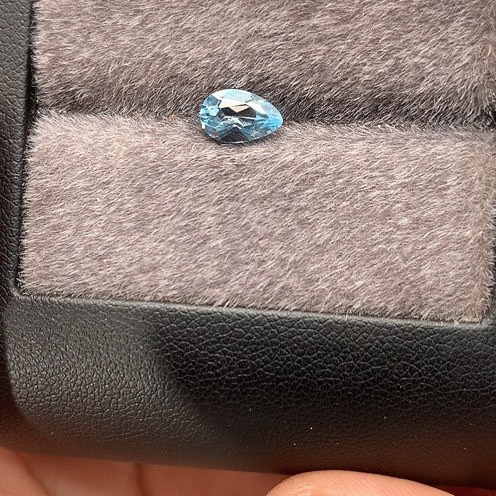 托帕石裸石1ct 晶体干净