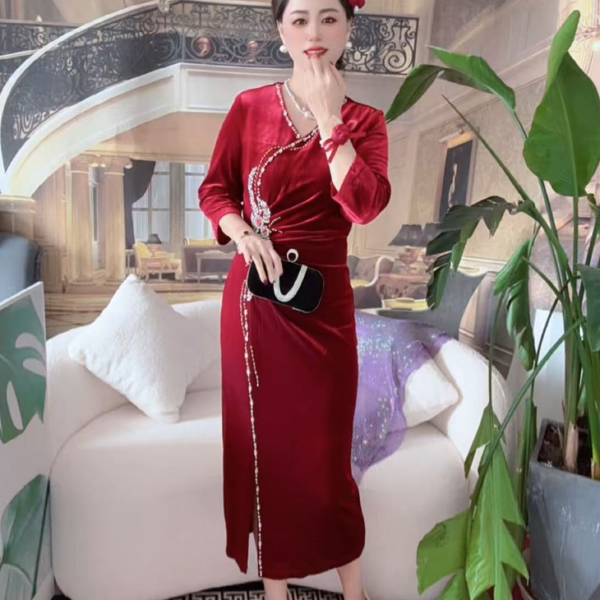 喜婆婆喜妈妈设计感褶皱长袖气质收腰丝绒S型缝钻秋冬显瘦裙子