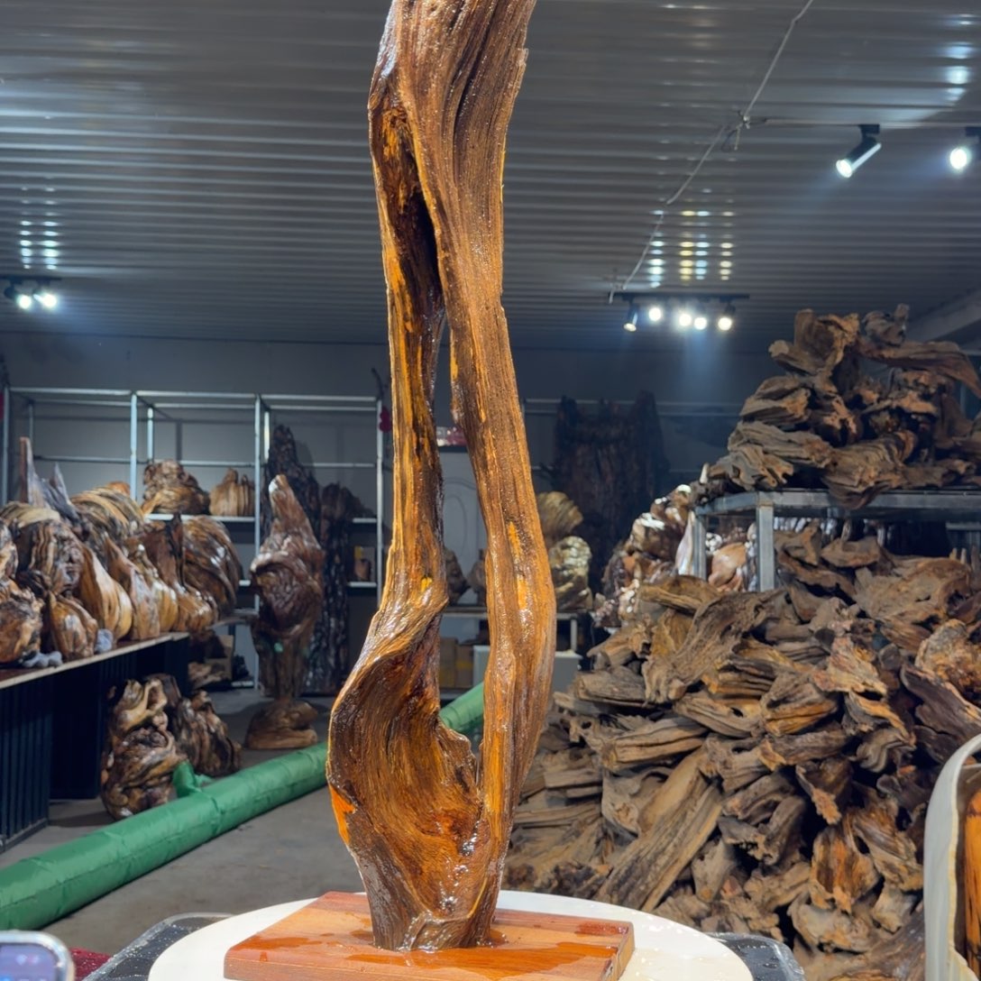 冷***月木王一刀琥珀木摆件51