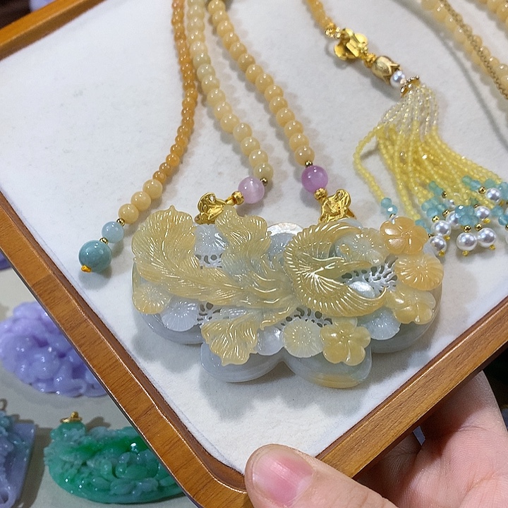 翡翠未镶嵌颈饰翡翠吊坠