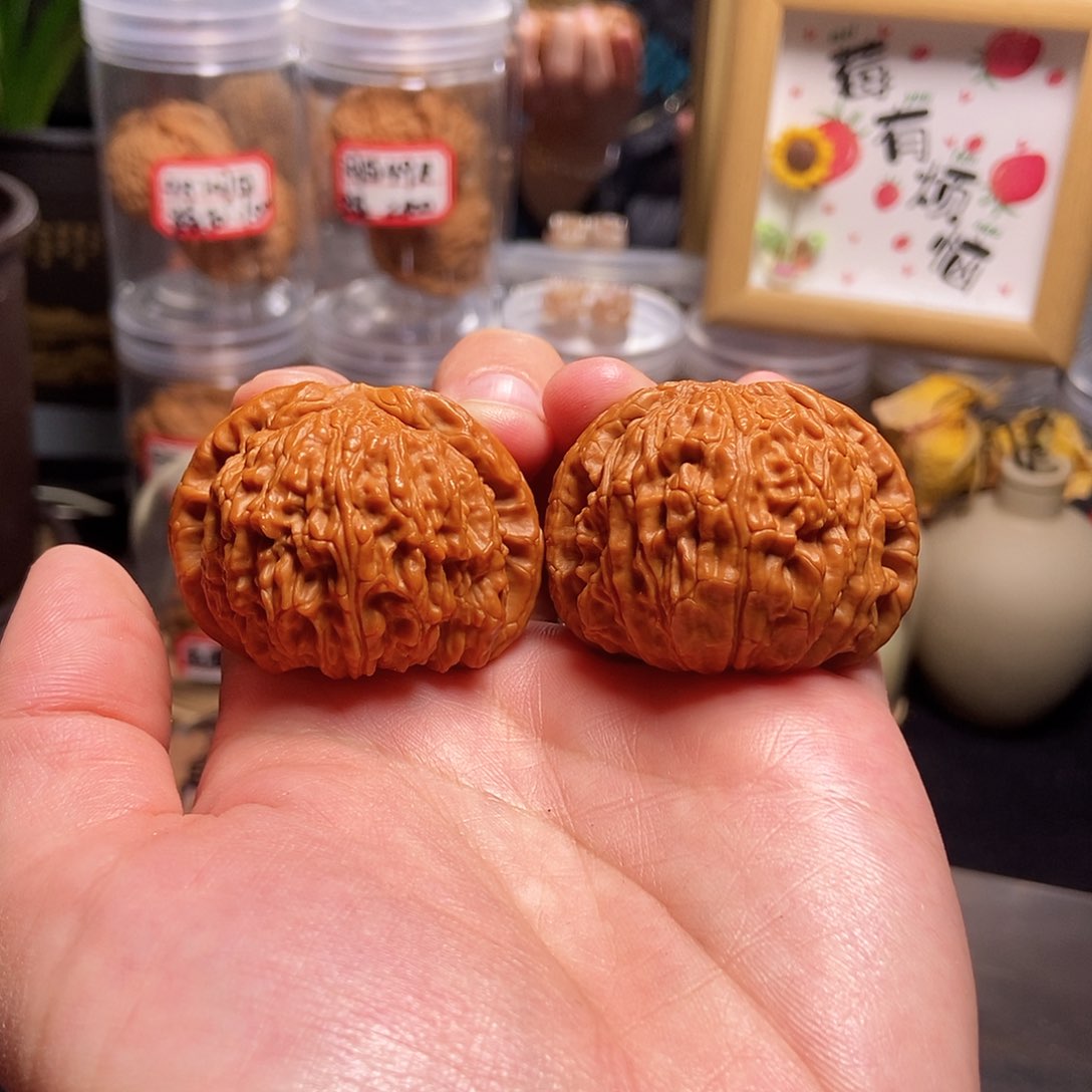 文玩核桃吊坠43全品闷白