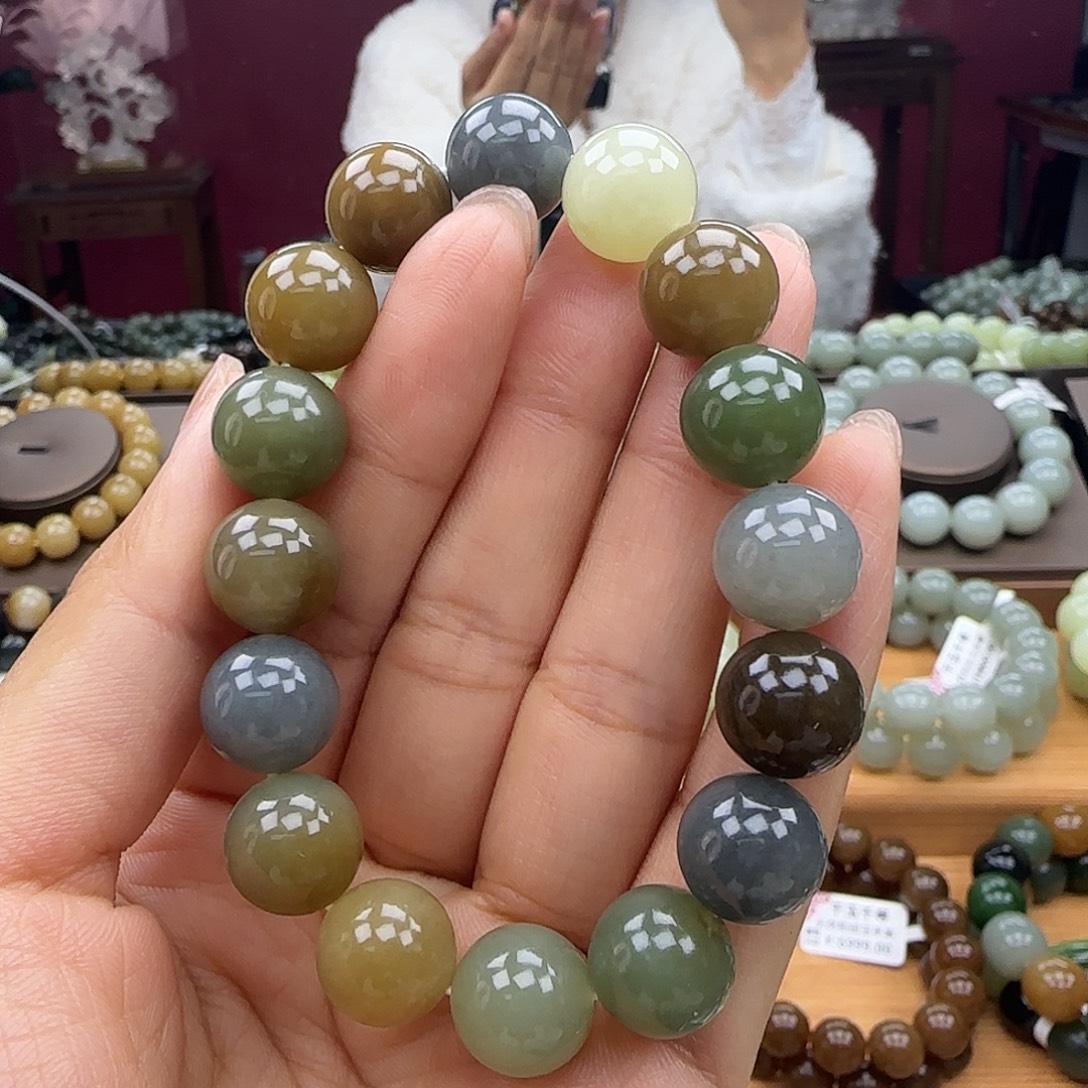 和田玉未镶嵌手链