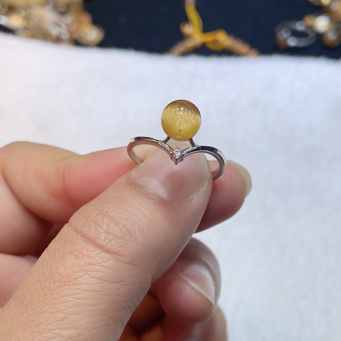 水晶发晶戒指银S925镶嵌只***哇