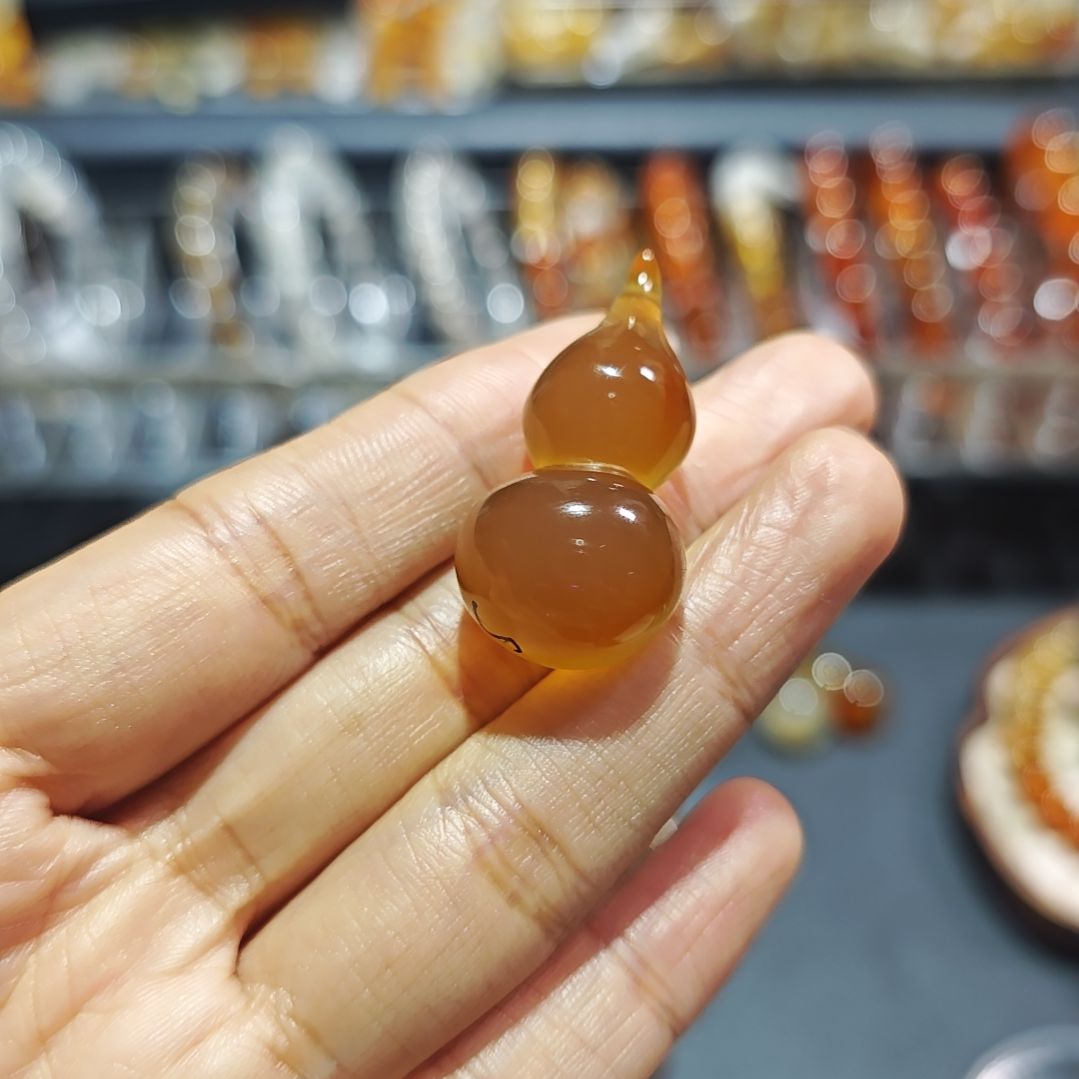 夏***雨玛瑙/玉髓未镶嵌颈饰