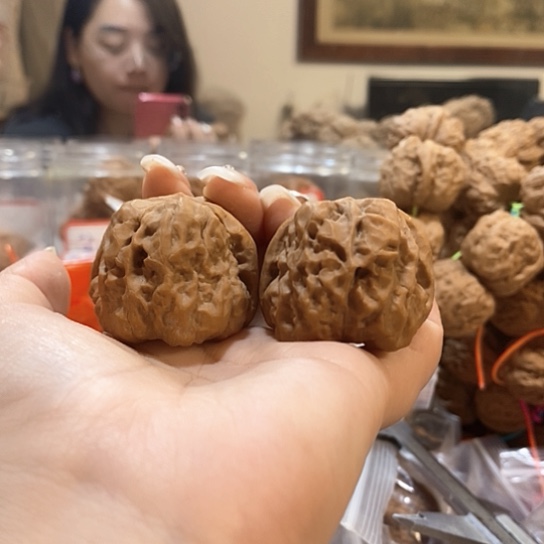 文玩核桃吊坠边39肚42蛤蟆头有修