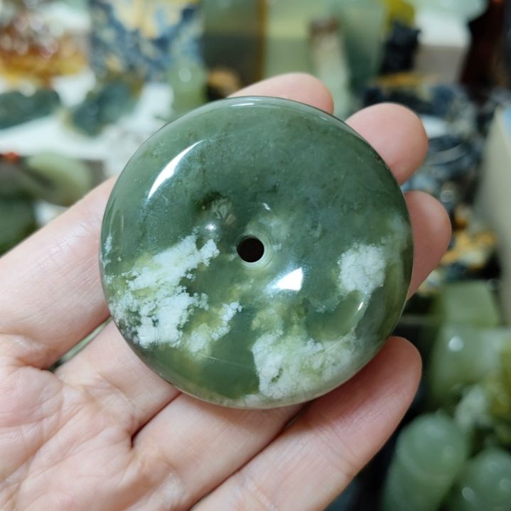 钰***果岫玉未镶嵌挂坠款式