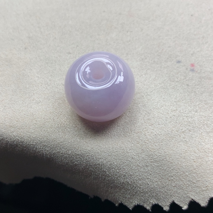 翡翠手镯未镶嵌吊坠