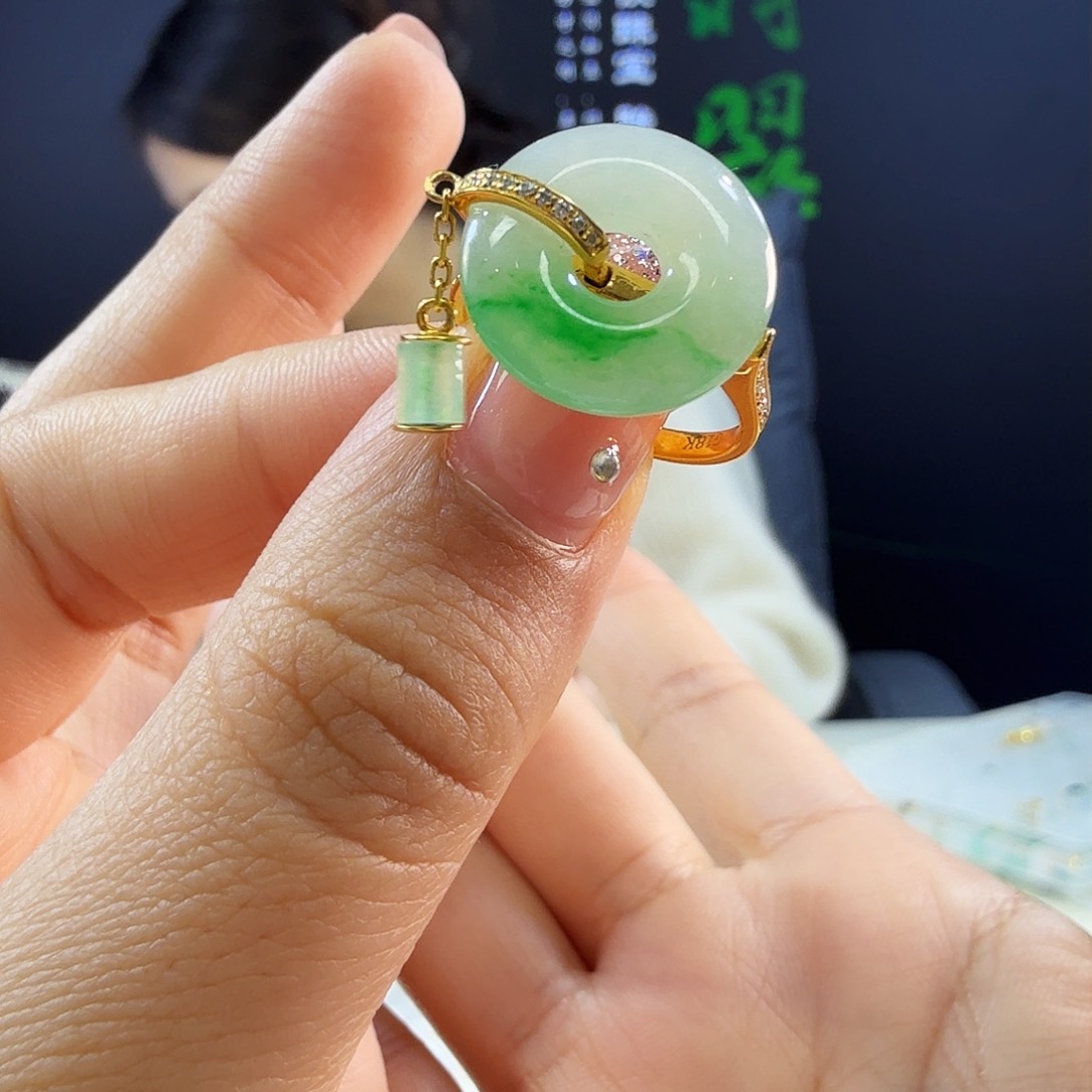 翡翠戒指18K金镶嵌18k镶嵌