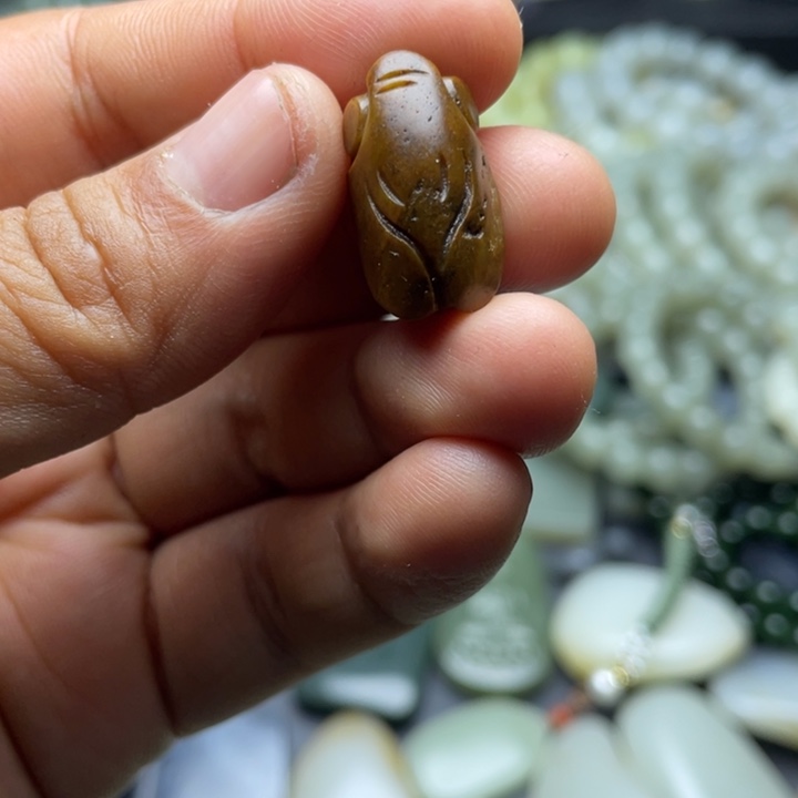 未镶嵌和田玉珠宝半成品