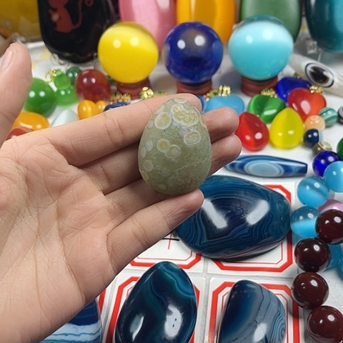 玛瑙/玉髓耳钉未镶嵌