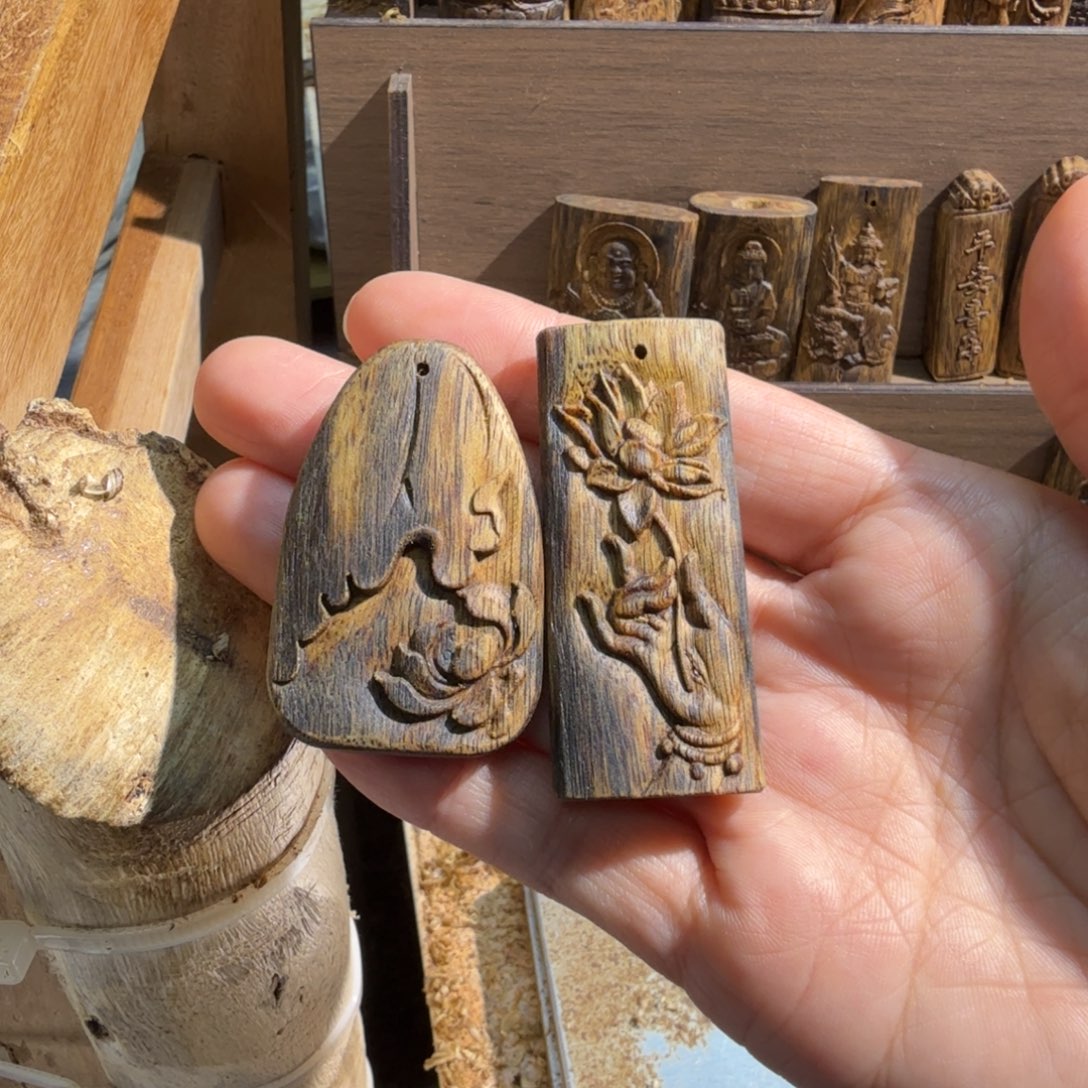 沉香沉香碎屑绿棋楠雕刻块料10.8克