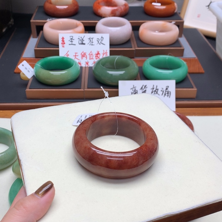 ꧁***꧂石英质玉（非洲翠）合金佘太翠