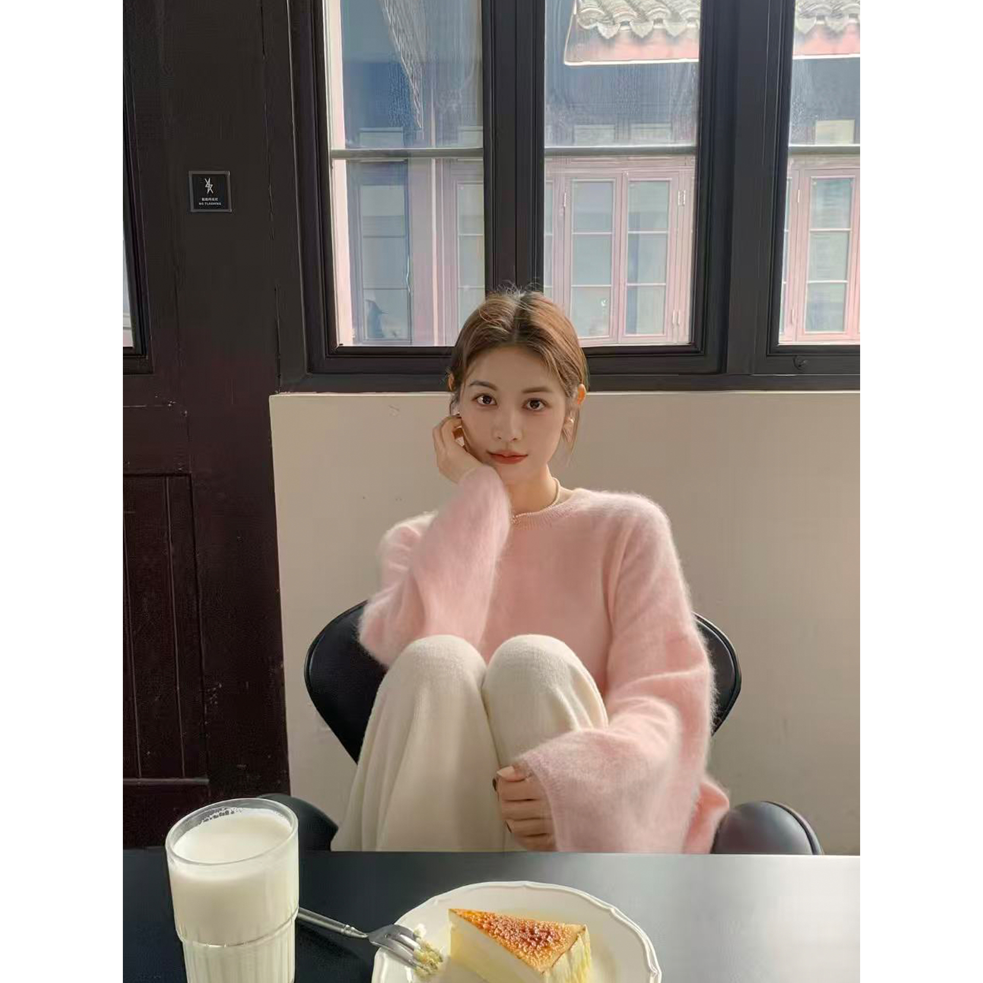 温柔粉色马海毛毛衣女套头秋冬中长款圆领软糯针织衫上衣宽松高级