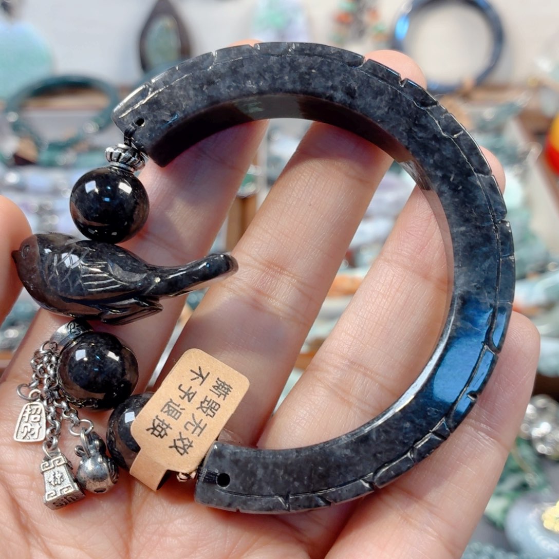 未镶嵌手串翡翠熊*熊