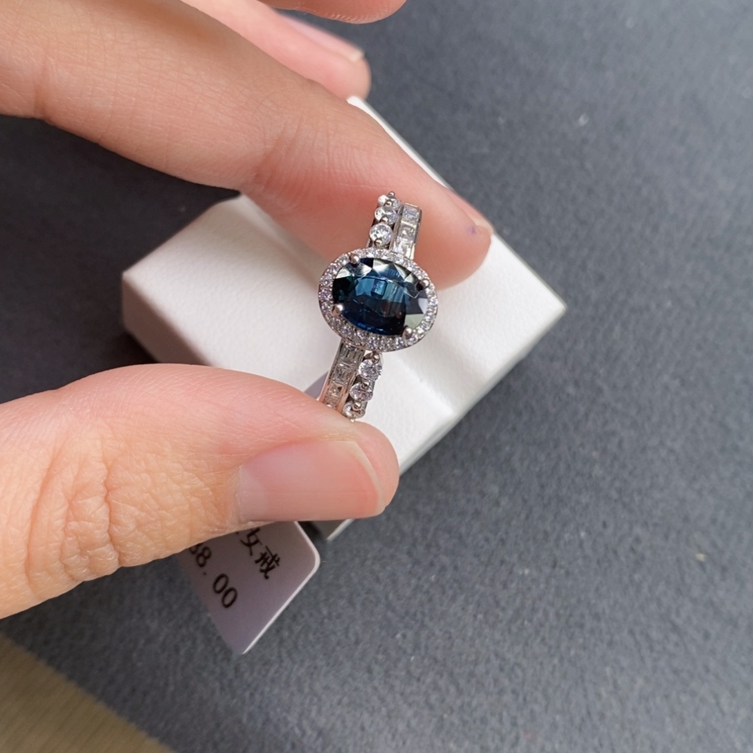 蓝宝石戒指银S925镶嵌柒***?