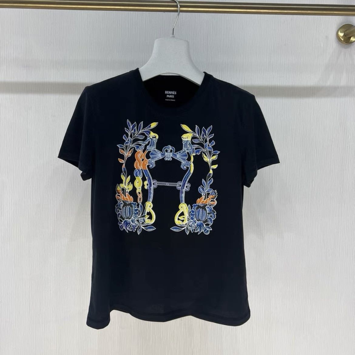 99新 Hermes/爱马仕 蔚蓝 /黑色短袖 42码