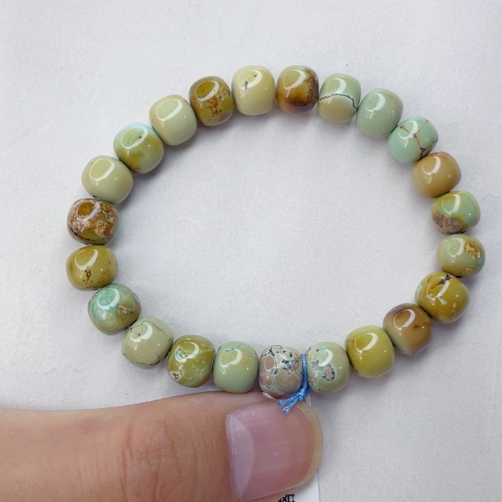 绿松石未镶嵌颈饰