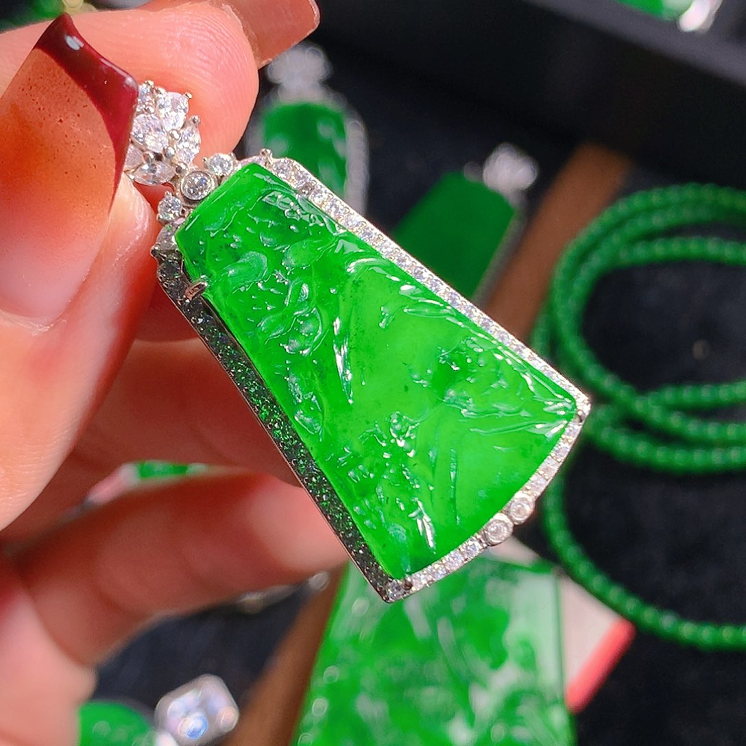 翡翠吊坠(不含链)未镶嵌