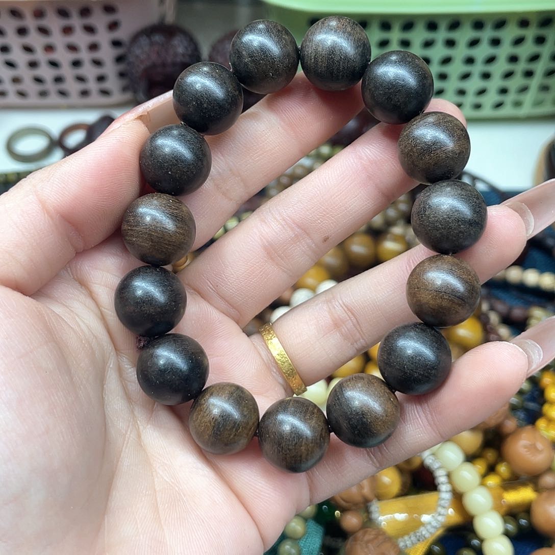 维腊木（绿檀）无事牌