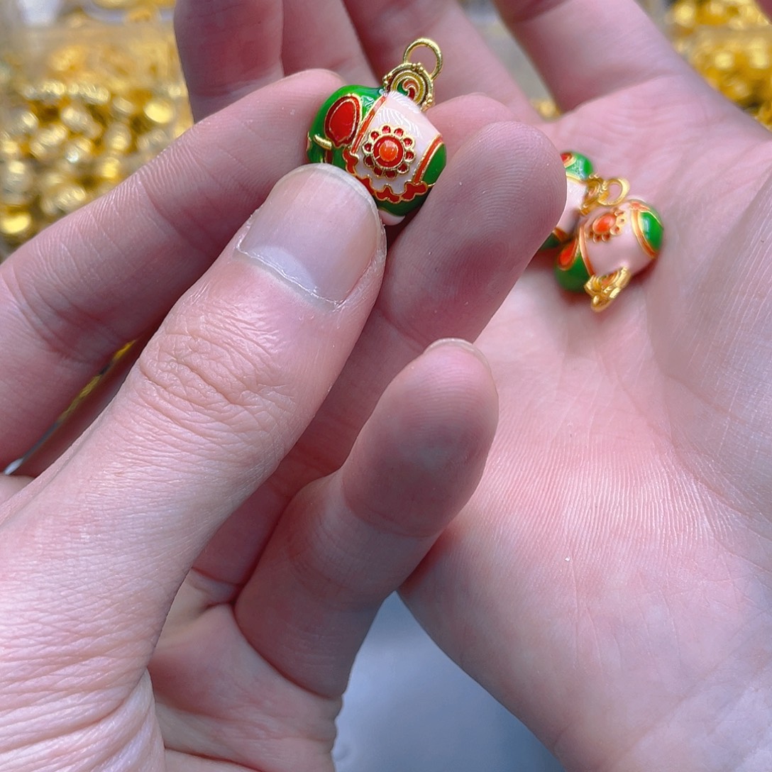 锆石铜合金珐琅彩小象1个