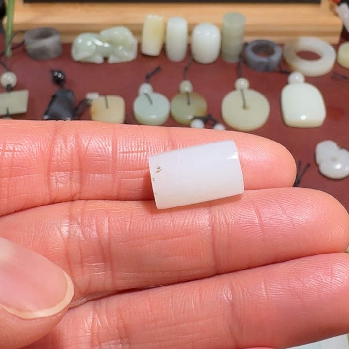 用***2和田玉未镶嵌吊坠(不含链)